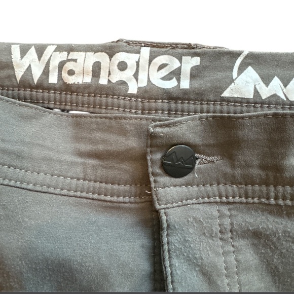 🔴Wrangler Gray Men’s Outdoor All Terrain Cargo Pant UPF 50+ Protection Sz 42/30 - Picture 4 of 11